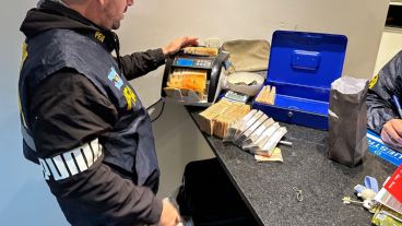 La PFA dio un golpe a la estructura de narcolavado del peruano Granthon.