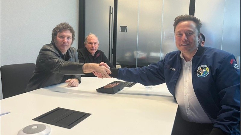 Javier Milei se reunió con Elon Musk en la fábrica de Tesla.