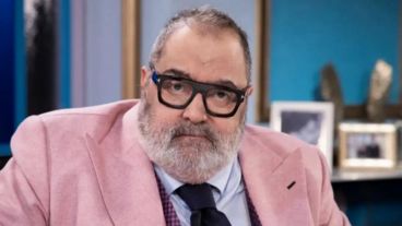 "Me parece que tenemos que unirnos, y en algún lugar, ponerle un punto a Milei".