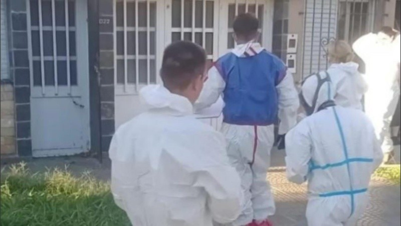 Las primeras versiones apuntan a que una de las mujeres habría muerto hace seis meses. (Foto El Litoral)