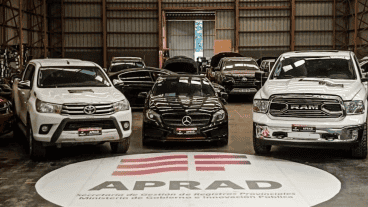 Algunos de los vehículos que se subastaron.