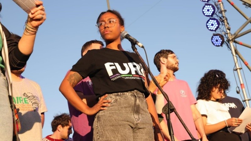 Flor del Alba es presidenta de la Federación Universitaria de Rosario (FUR).