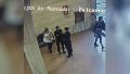 Video: mujer intentó sacarle el arma a dos policías adentro de los Tribunales provinciales