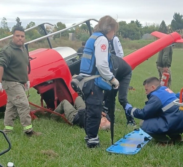 El accidente ocurrió cuando el helicóptero volaba a baja altura.