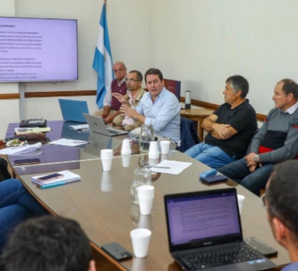 La mesa de trabajo, encabezada por el secretario de Agricultura y Ganadería de la cartera productiva, Ignacio Mántaras.
