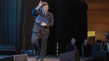 Javier Milei, a puro show en la cena de la Fundación Libertad