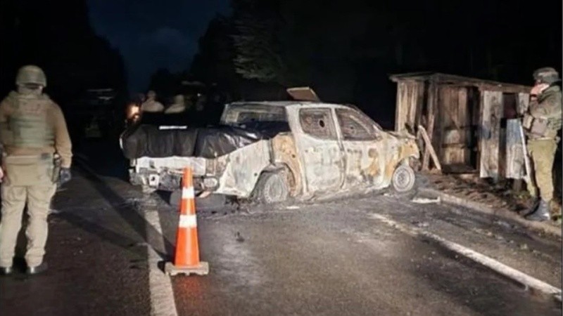 Los policías fueron encontrados calcinados en el interior de una patrulla.