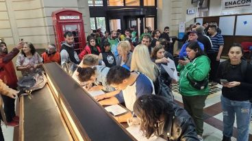 El edificio ya había sido epicentro de reclamos hace unas semanas cuando se cerró la oficina del Enacom.