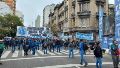 Tras la media sanción a la Ley Bases, la CGT se moviliza en Buenos Aires y gremios en Rosario por el Día del Trabajador