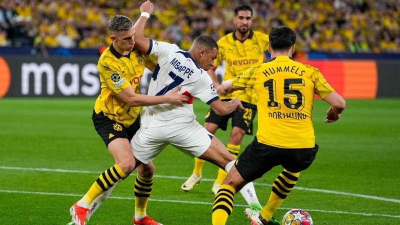 Borussia Dortmund derrotó por 1 a 0 al PSG en el partido de ida de semifinales de la Champions League.