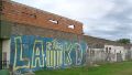 Una escuela de Empalme Graneros decidió hacer un muro antivandálico y busca donaciones en ladrillos