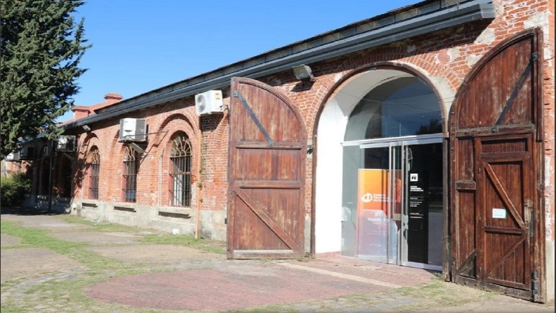 El centro de denuncias de la ciudad de Santa Fe es uno de los que abre los sábados de ahora en más.