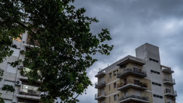 Tras el calor del feriado, el fin de semana largo sigue con probabilidad de tormentas y chaparrones.