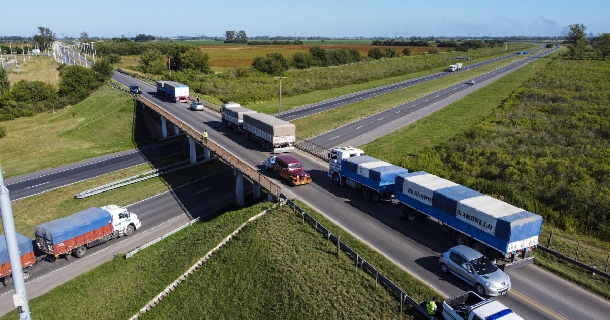 Paro general: rige la restricción de camiones por las rutas de Santa Fe ...