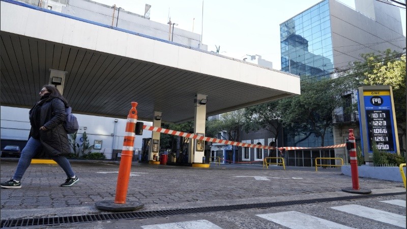 Una recorrida por el centro de la ciudad este 9 de mayo revela que hay poco movimiento, pero que algunos negocios abrieron.