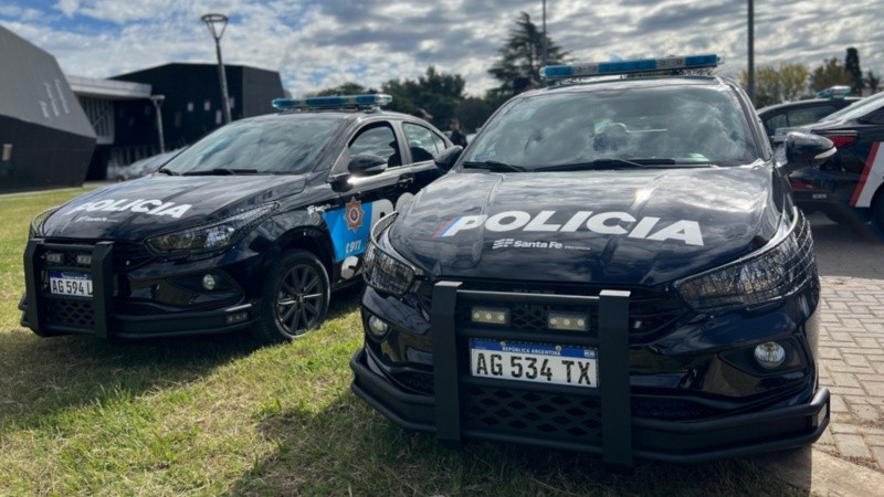 Los 33 patrulleros fueron presentados este viernes en la zona sudoeste de Rosario.