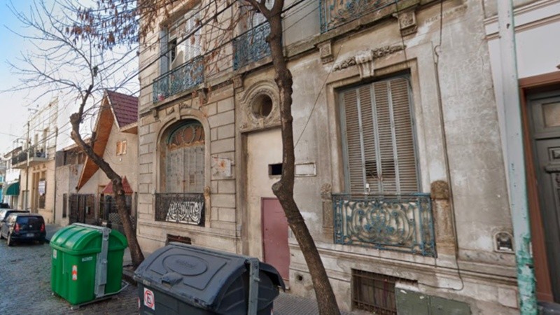 El ataque ocurrió en un hotel familiar, tipo pensión.