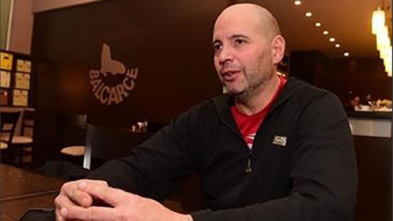 A Monteil le suspendieron la matrícula por seis meses.