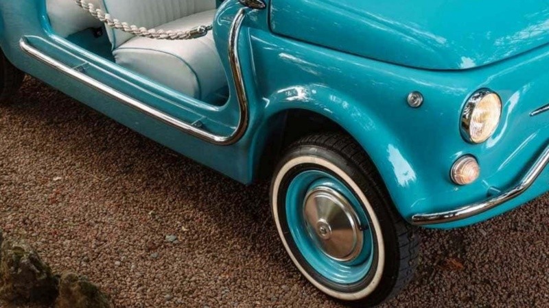 Mantiene, de manera muy similar, el aspecto del modelo original de 1957.