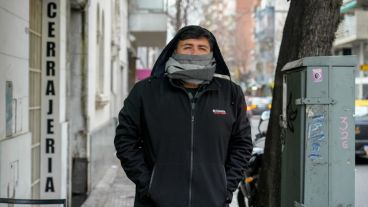 El frío extremo se siente en Rosario.