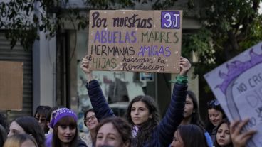 Masiva marcha en Rosario por Ni una menos.