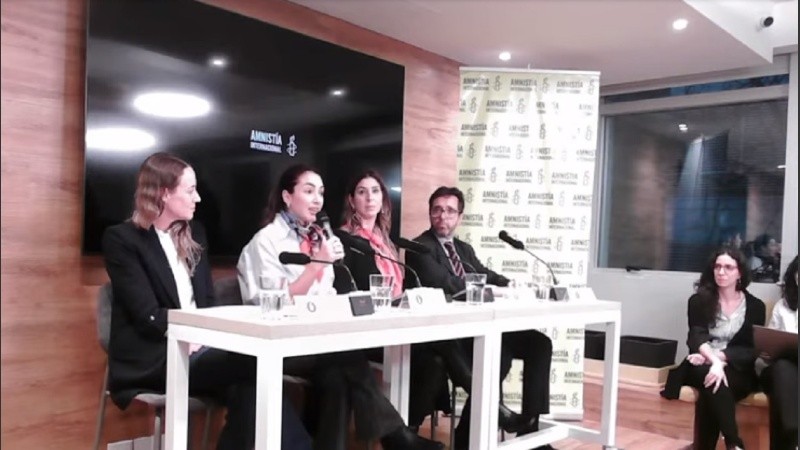 Fardín se expresó con emoción sobre la condena a Darthés en la conferencia, poco después de la sentencia.