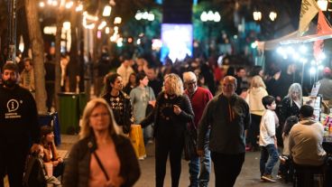 La décima edición de la Noche de las peatonales desplegó un sinfín de actividades y eventos.