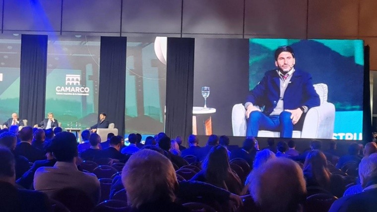 Pullaro disertó en la convención anual de la Cámara Argentina de la Construcción.