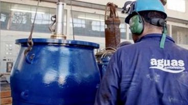 Aguas Santafesinas pidió hacer un "uso cuidadoso" del recurso mientras repara una bomba.