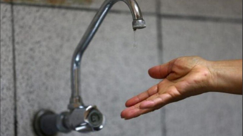 No sale una gota de agua de las canillas de Virasoro al 2300.