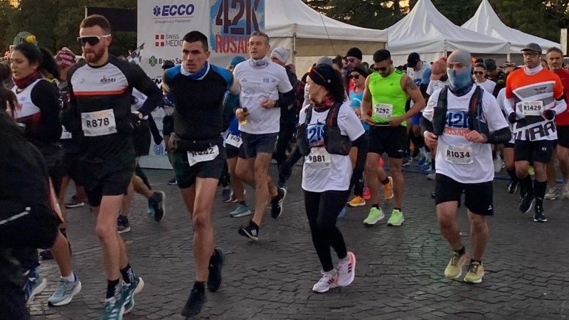La actividad comenzó con la salida del sol junto el río.