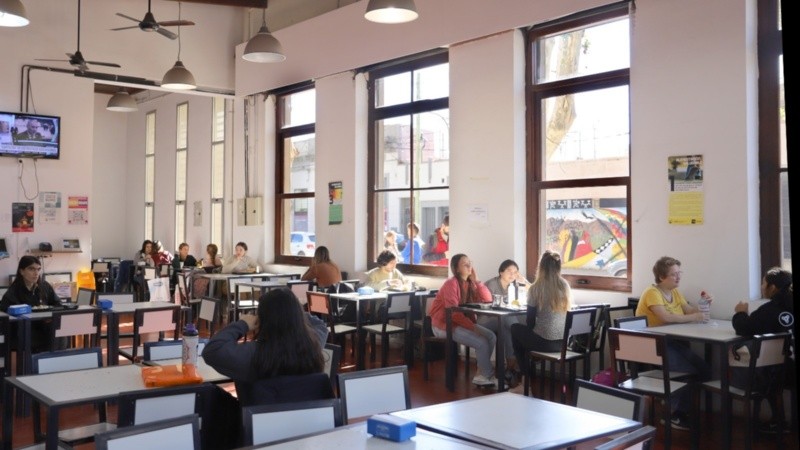 En la UNR funcionan seis comedores universitarios.