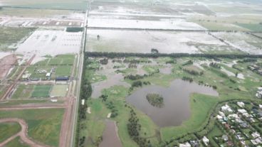Una foto de meses atrás, tras una lluvia, en la zona sobre la cuál se estaban construyendo los lotes