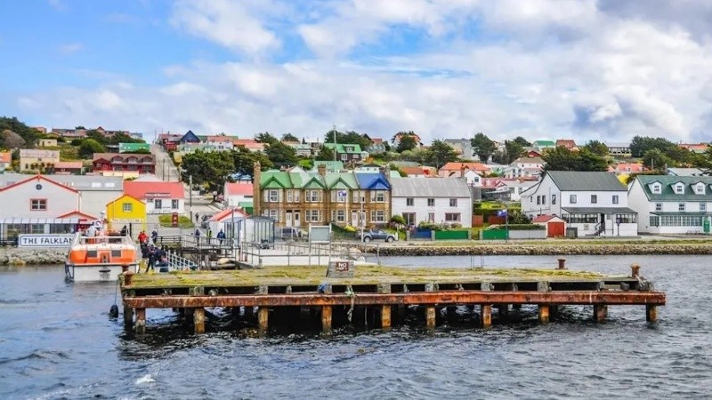 El plan de explotación petrolífera apunta al estuario de la Isla de los Leones Marinos, ubicada 240 kilómetros al sur de la Isla Soledad.