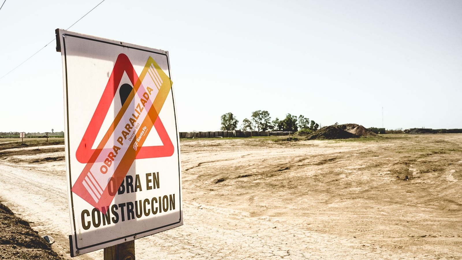 Faja de clausura a las obras en loteos cercanos a la represa del Ludueña