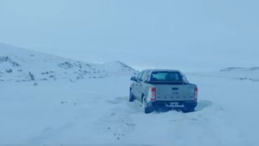 El frío extremo afecta a los pobladores en la Patagonia.