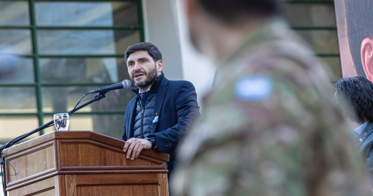 En el acto por el Día de la Independencia, Pullaro dio un discurso ...