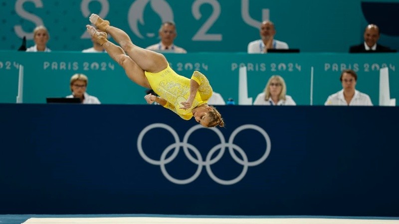 La atleta brasileña ayudó a conseguir el bronce de su equipo.