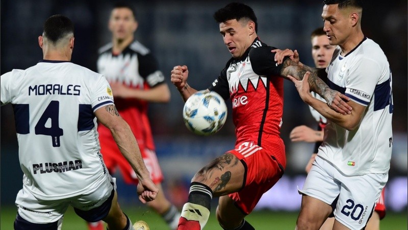 River no pasó del empate ante Gimnasia.