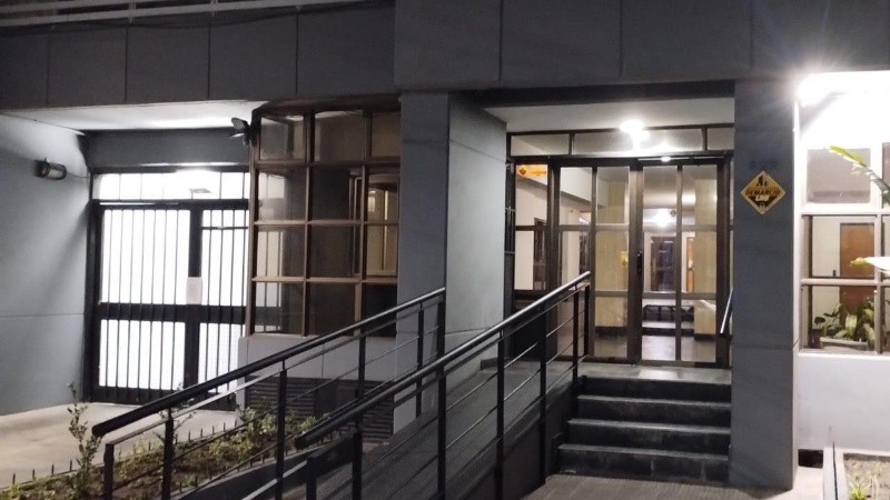 El edificio en el que los delincuentes alquilaron un departamento temporal.