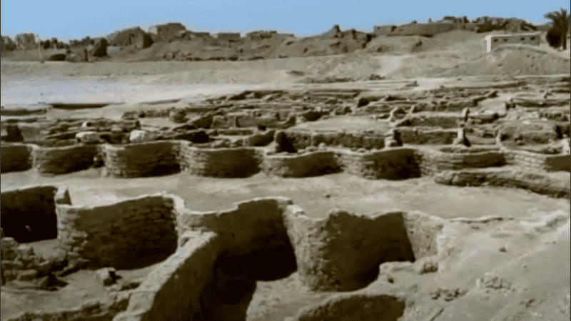 Los satélites cuentan con diversas herramientas para rastrear estructuras y movimientos debajo de la Tierra.