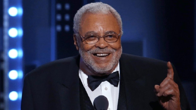 A los 93 años, falleció este lunes el actor estadounidense James Earl Jones.