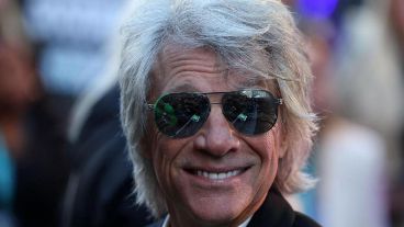 El incidente ocurrió mientras al artista grababa un video musical en el puente peatonal John Seigenthaler.