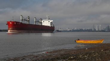 El río seguirá en el rango de "aguas bajas" con el fenómeno de la Niña.