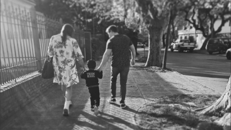 Primera vez que la humorista comparte una foto junto a su pareja y el pequeño Tati