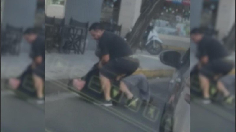 Conductores de taxis que trabajan diariamente en esa parada “generalmente no hay problemas”.