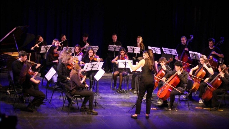 La Orquesta Académica de la Escuela Municipal de Música de Rosario.