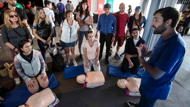 Los más de 3000 corredores inscriptos junto a sus familiares y amigos pudieron acceder a la jornada que también contó con parte práctica.