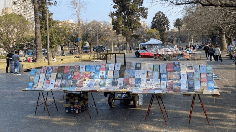 El nuevo paseo de la Lectura estará donde se ubican los puestos de venta de libros usados.