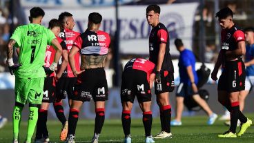 La imagen de la derrota: Newell's no pudo ante Gimnasia.